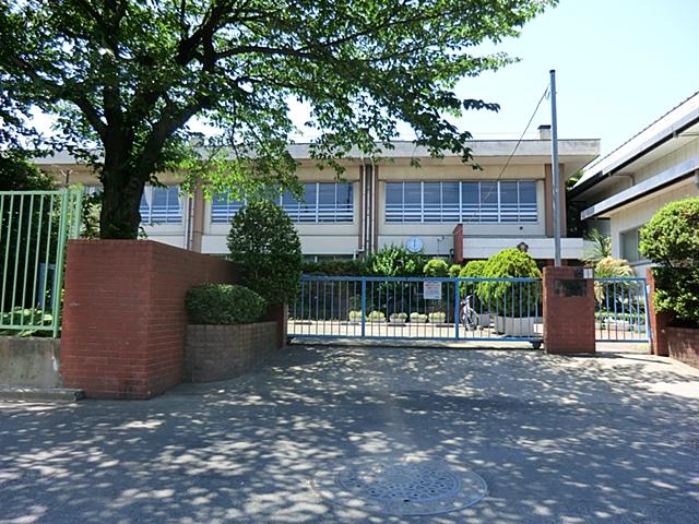 Primary school. 650m to the Kawasaki Municipal Minamikawara Elementary School