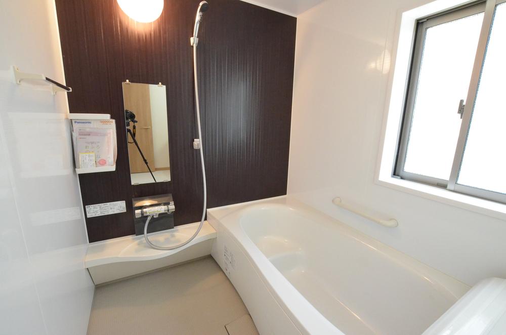 Bathroom. Indoor (12 May 2013) Shooting