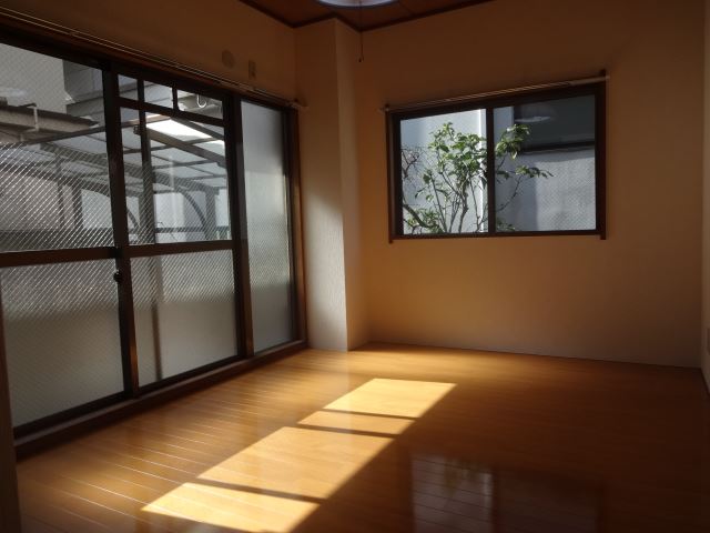Living and room