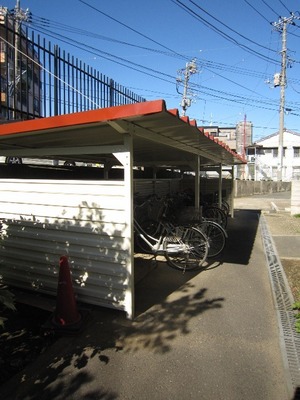 Other common areas. Glad Covered bicycle parking