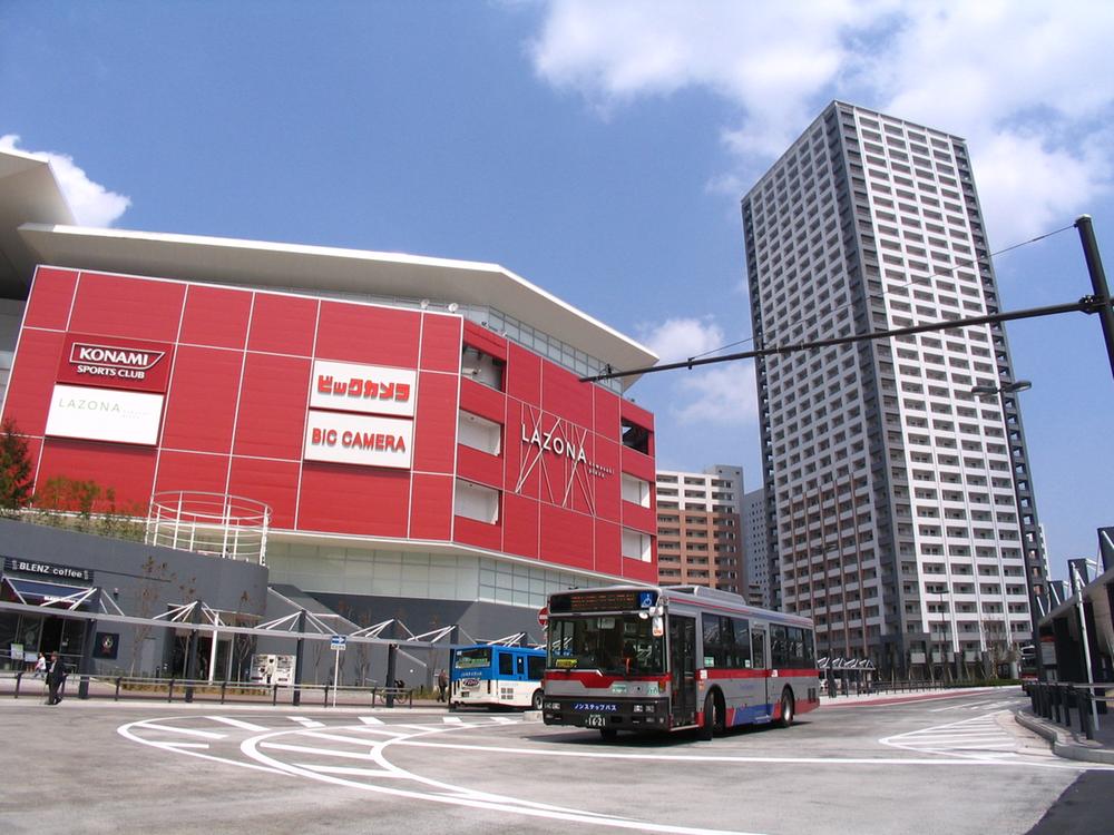 Shopping centre. Until Kawasaki 400m shopping Kawasaki Lazona
