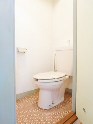 Toilet. Through the dressing room to the toilet.   ※ In another room, Photo of the same floor plan of the room