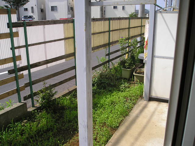 Balcony. It is a veranda.