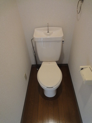 Toilet.  ※ It is a separate room of the reference photograph of the same building