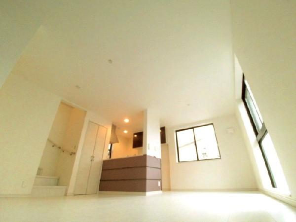 Living. Tatami There Corner