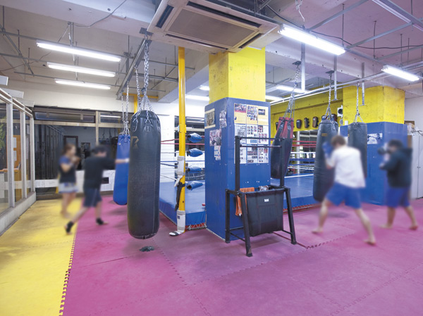 Surrounding environment. Kick boxing studio ・ Inspired motion (walking 16 minutes ・ About 1210m)