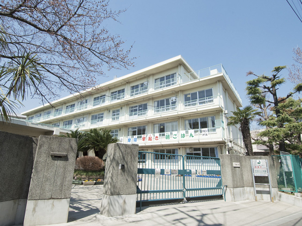 Surrounding environment. Shibokuchi elementary school (about 510m, 7-minute walk)