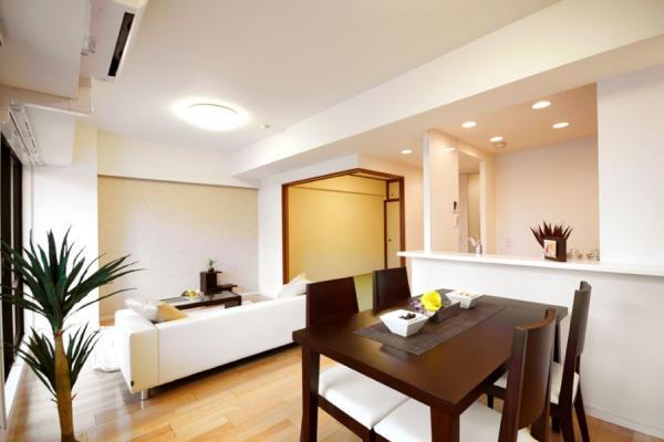 Living. Living was designed comfort and room is spacious 15 tatami mats