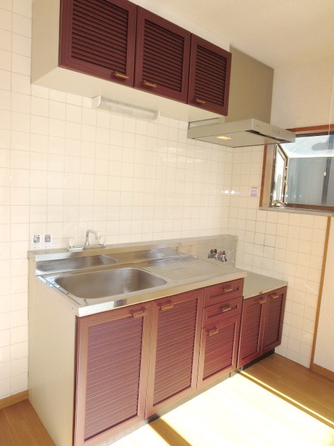 Kitchen. Gas stove can be installed