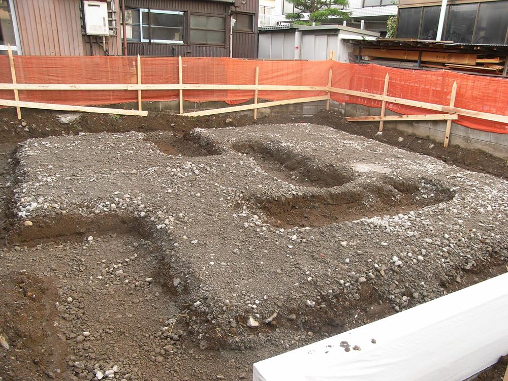 Local appearance photo. Local (09 May 2013) Shooting