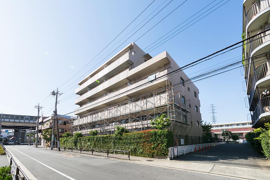 Local appearance photo. July 2000 Built!