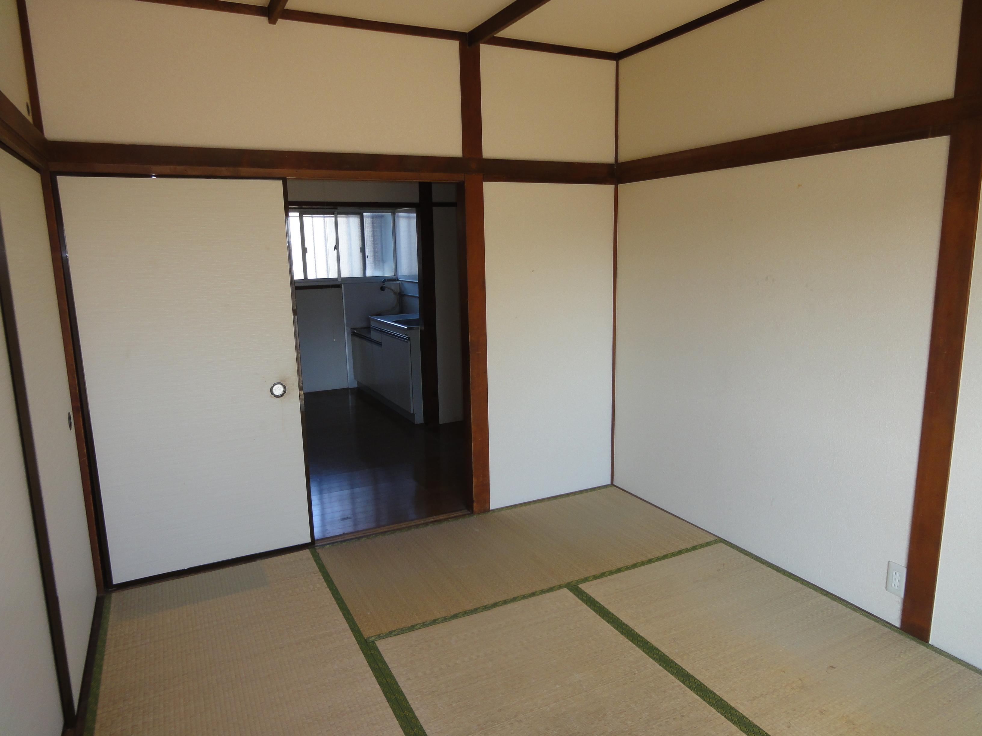 Living and room. Japanese-style room 6 quires