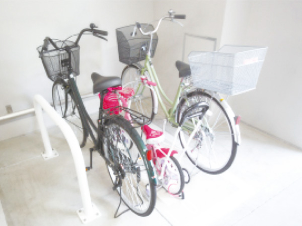 Common utility.  [Cycle port] All dwelling unit, Installing a dedicated cycle ports that make room plurality min. It is convenient to reach, such as shopping. (The photograph is an example of a bicycle that can be bicycle parking)