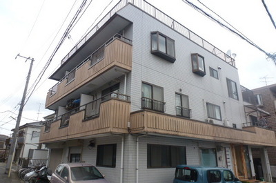 Building appearance. Facing south in a sunny corner room