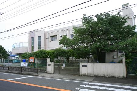 kindergarten ・ Nursery. Kamisakunobe 240m to nursery school
