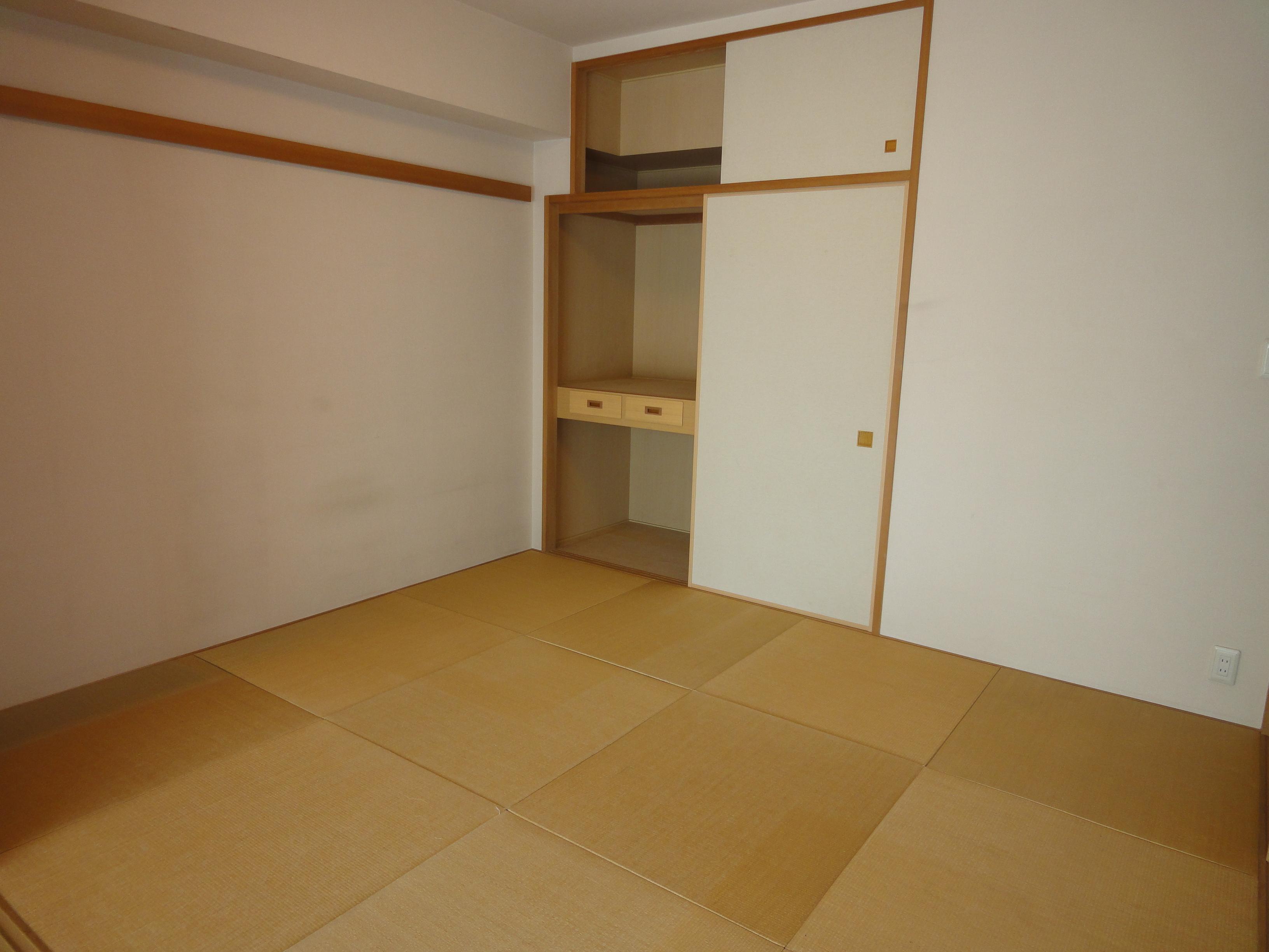 Other room space. Japanese-style room 6 quires