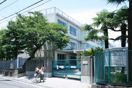 Primary school. Kawasaki Municipal Shibokuchi Elementary School