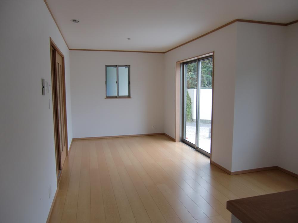 Same specifications photos (living). ● of relaxation gently wrap the people who live living