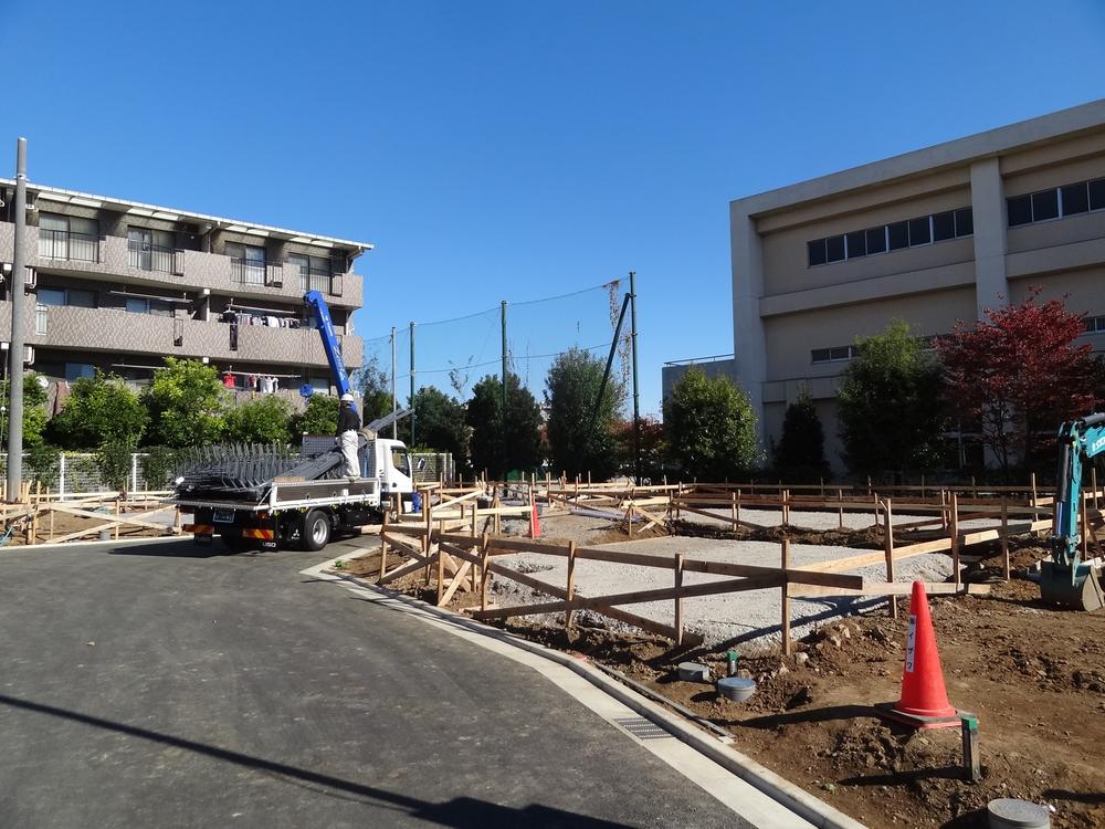 Local appearance photo. Local (12 May 2013) Shooting