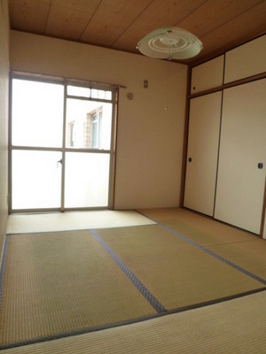 Living and room. As it is purring even nap because there is a Japanese-style room. It is a healing space. 