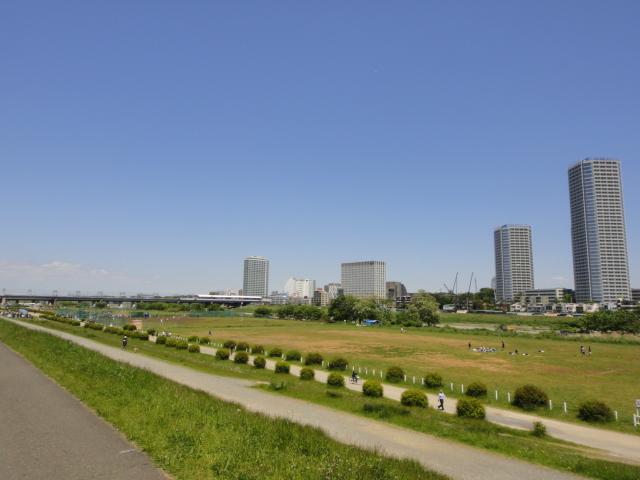 Other Environmental Photo. 700m to the Tama River