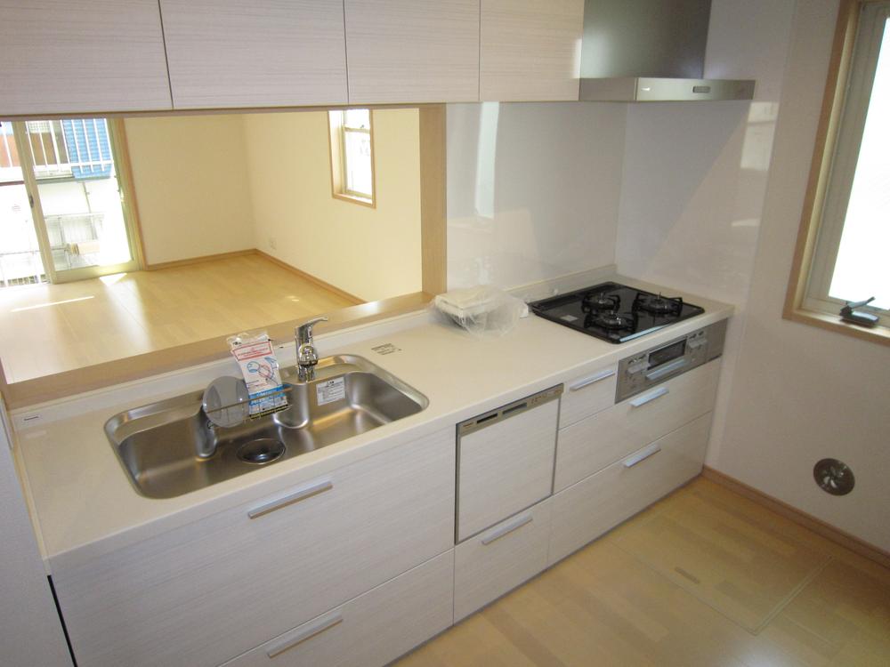 Kitchen. Family of smile you can see from the kitchen!