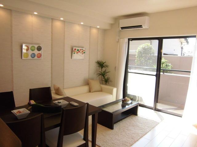 Living. Room (August 2013) Shooting