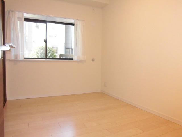 Non-living room. Room (August 2013) Shooting