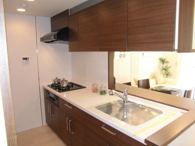 Kitchen. Room (August 2013) Shooting