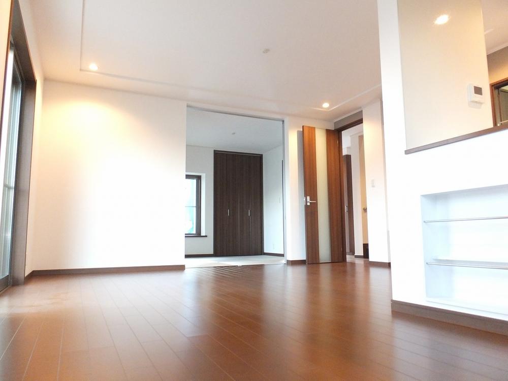 Living. Local (12 May 2013) Shooting