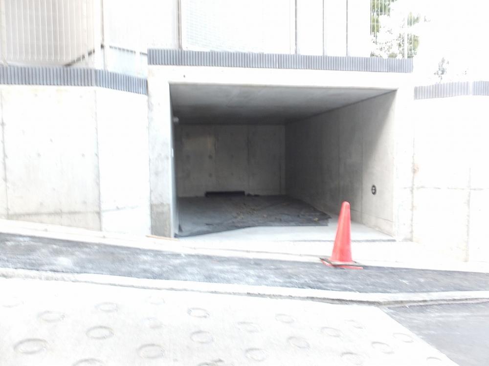 Parking lot. Local (12 May 2013) Shooting 1 Building Parking Lot