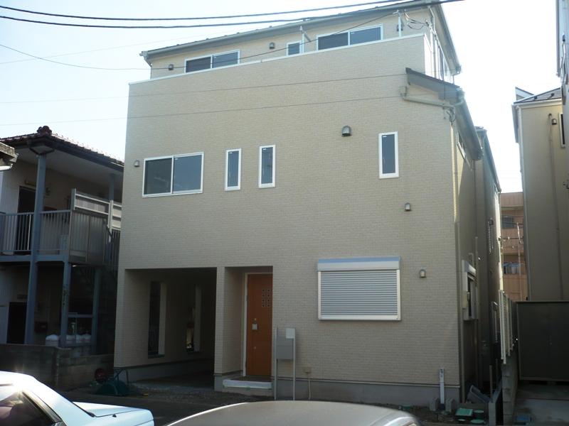 Local appearance photo. Local (September 2012) shooting