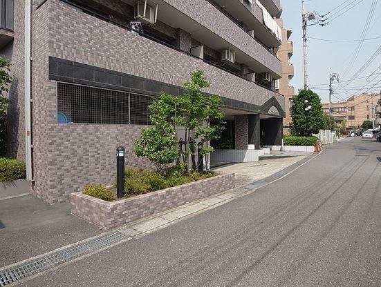 Local appearance photo