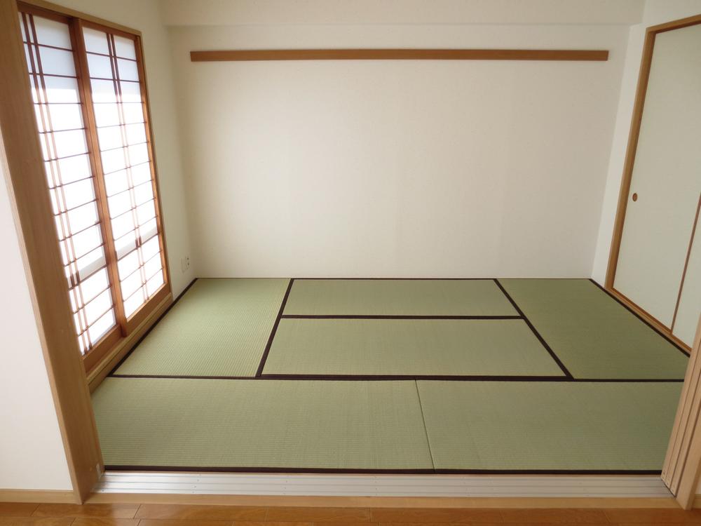 Non-living room. It will be Japanese-style room about 6 quires.