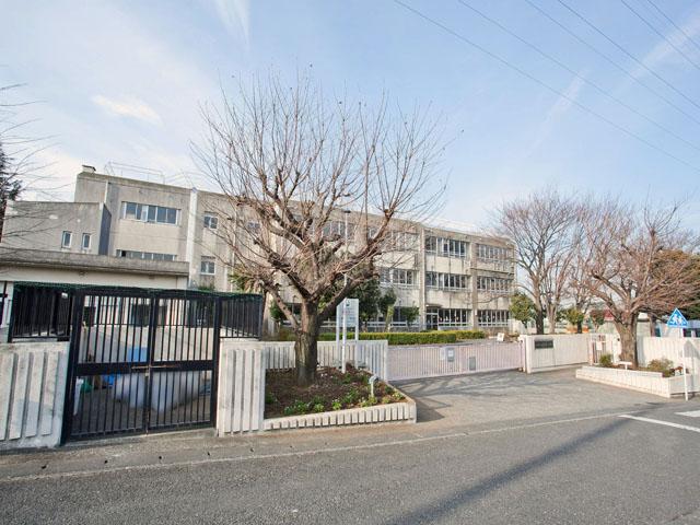 Primary school. 446m to Kawasaki City Nanbara Elementary School
