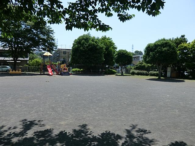 park. Nogawa Nakagochi bright park drenched 1500m yang to the park. I hear the cheerful voice of children.