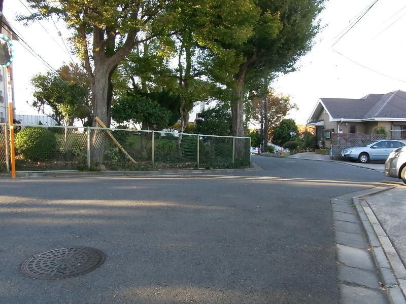 Local photos, including front road. Frontal road