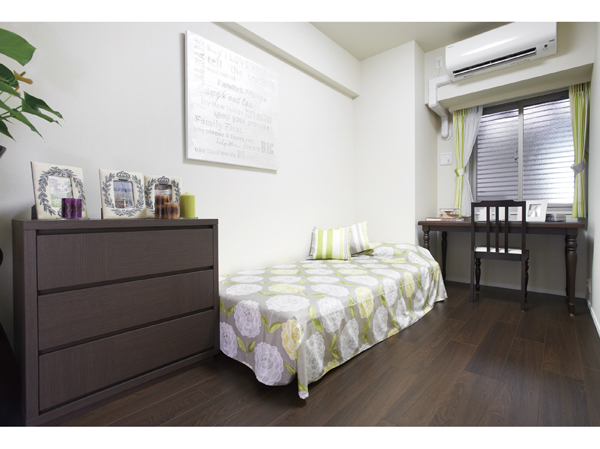 Guest rooms ・ Western-style can also be used as a children's room (2)