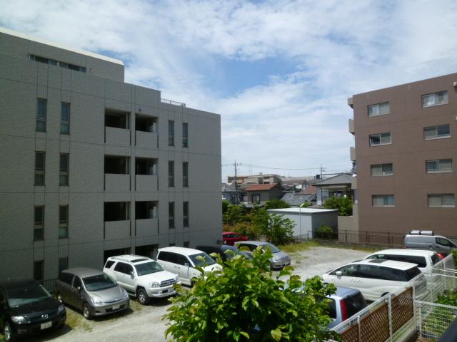 View photos from the dwelling unit. View from local (May 2013) Shooting