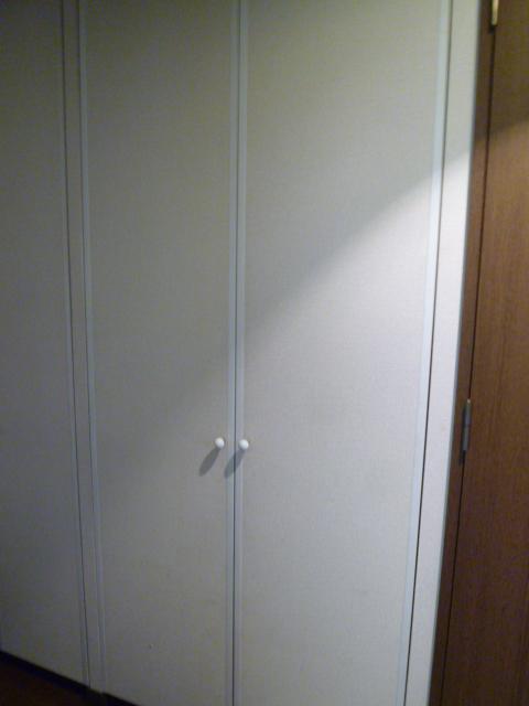 Receipt. Room (May 2013) Shooting