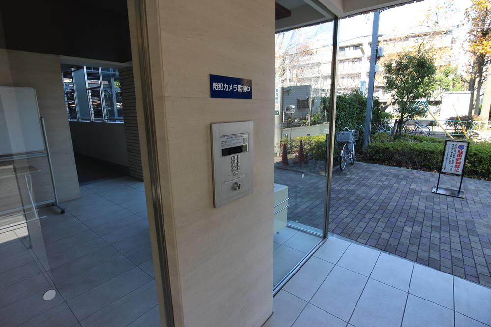 Other common areas. Auto-lock of the common areas safe