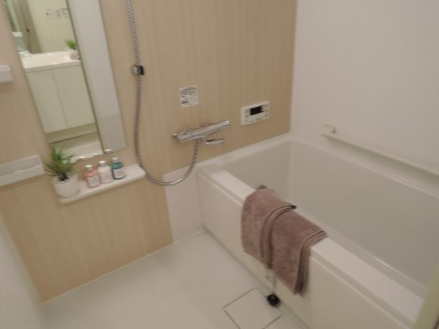 Bathroom. Add cooked ・ With bathroom dryer