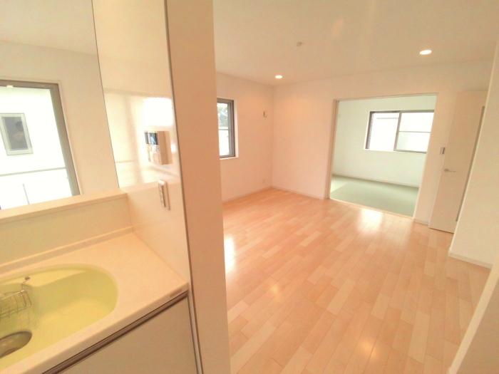 Living. The view from the kitchen (7 Building)