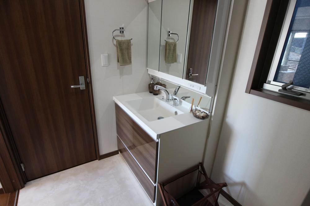 Wash basin, toilet.  [Indoor shooting]  1 Building 46,800,000 yen It will be vanity.