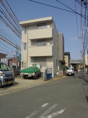 Building appearance. New construction 2014.4 completed Over to the earthquake-resistant refractory Asahi Kasei Belle Maison