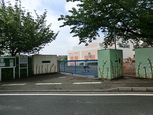 Primary school. 900m to Kawasaki City new elementary school (elementary school)
