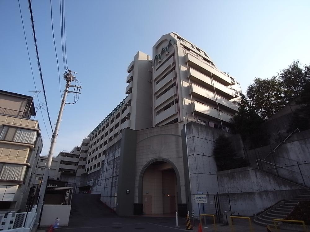 Local appearance photo. Local (12 May 2013) Shooting