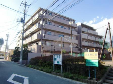 Local appearance photo. Local (11 May 2013) Shooting