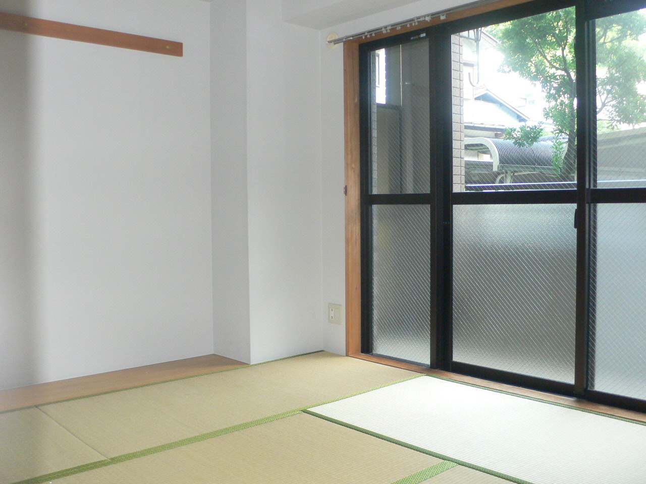 Living and room. Japanese-style room 6.0 tatami The same type ・ It will be in a separate dwelling unit photos.