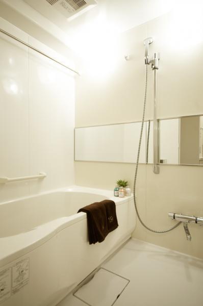 Same specifications photo (bathroom). Image Photos